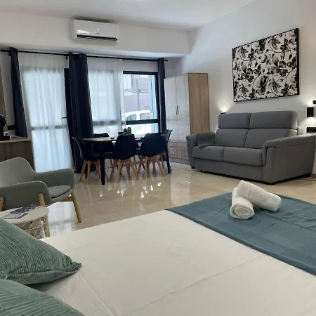 Travel Habitat La Marina Real Apartment *