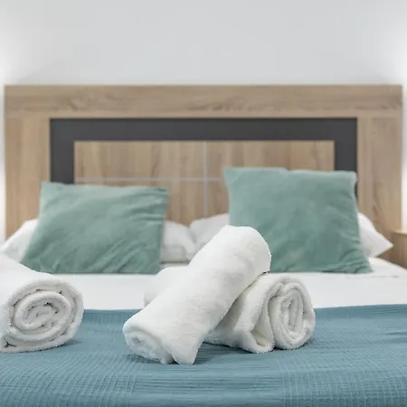 Travel Habitat La Marina Real * فالنسيا