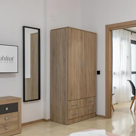 Travel Habitat La Marina Real * فالنسيا