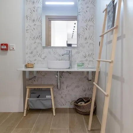 Travel Habitat La Marina Real شقة