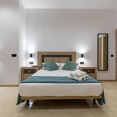 Travel Habitat La Marina Real * Valenza