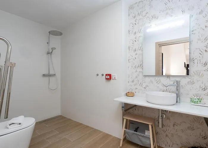 Travel Habitat La Marina Real Valencia